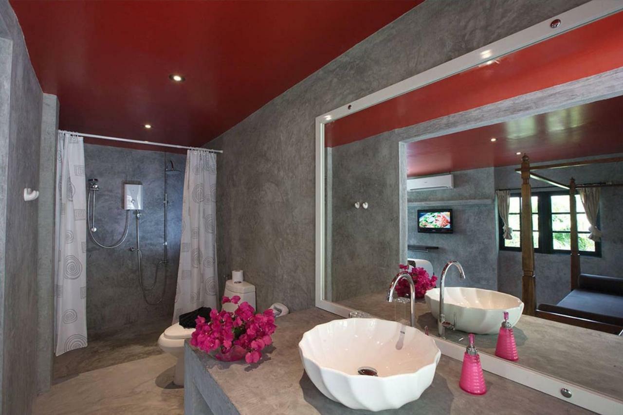 Baan Heaven / Patong Beach Pool Villa Sleeps Up To 15 Bagian luar foto