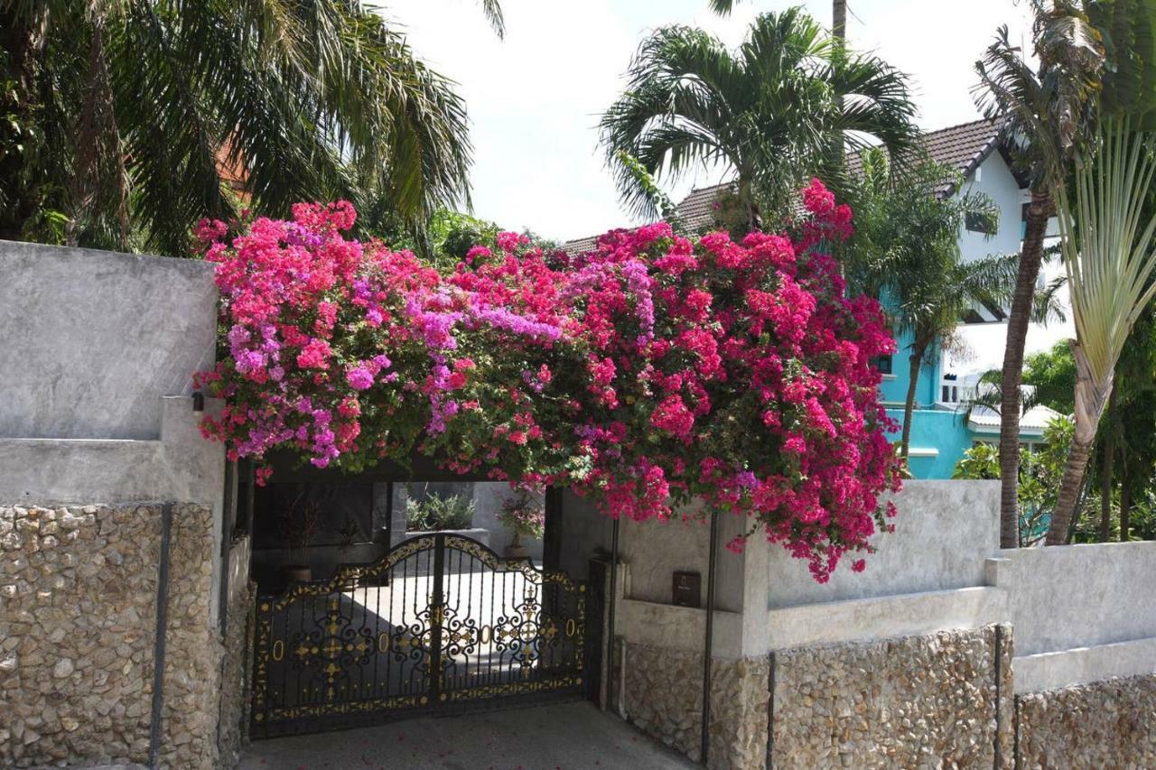 Baan Heaven / Patong Beach Pool Villa Sleeps Up To 15 Bagian luar foto